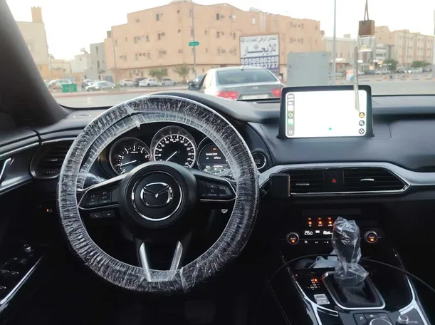 Car image 18