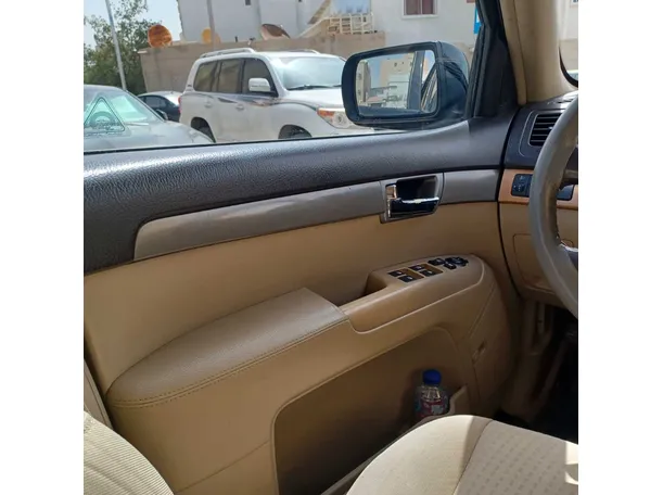 Car image 27