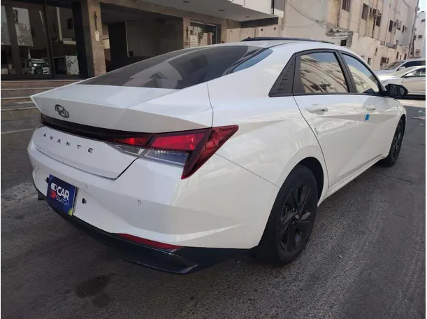 Car image 5