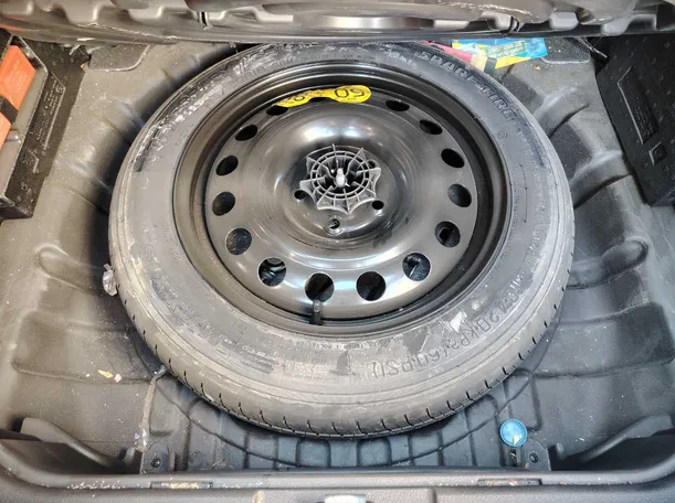 Car image 33