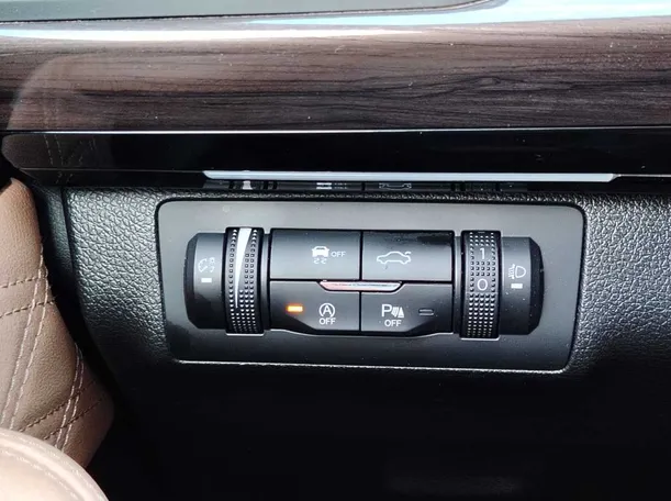 Car image 44