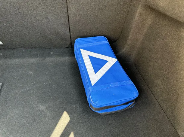Car image 22