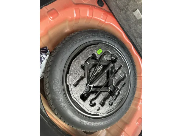 Car image 24