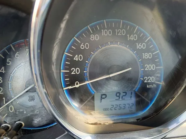 Car image 24