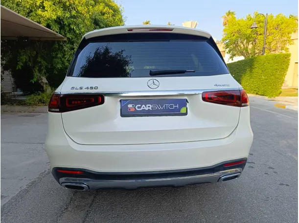 Car image 8