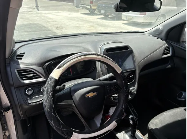 Car image 11