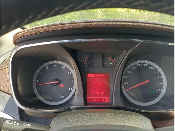 Car image 18