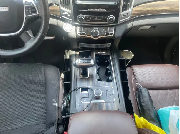 Car image 20
