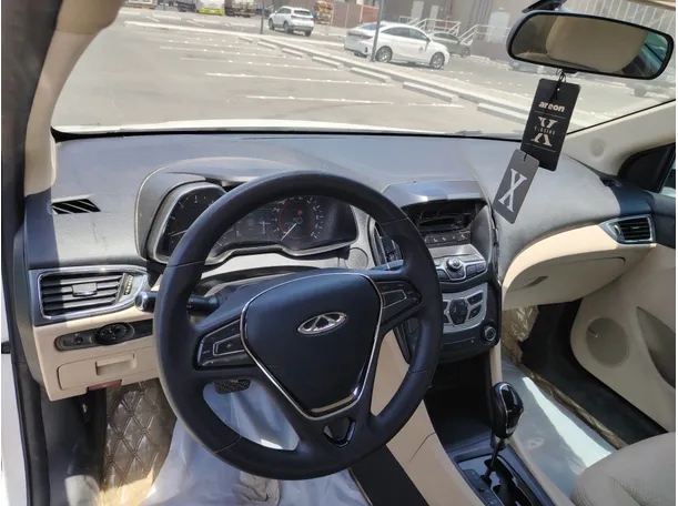 Car image 13