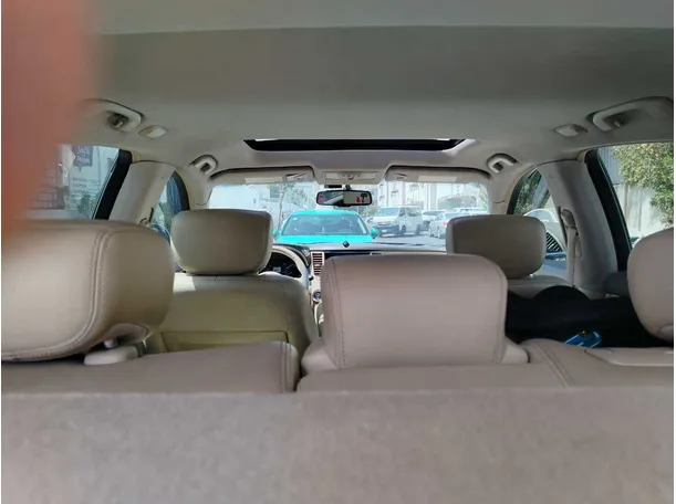 Car image 31