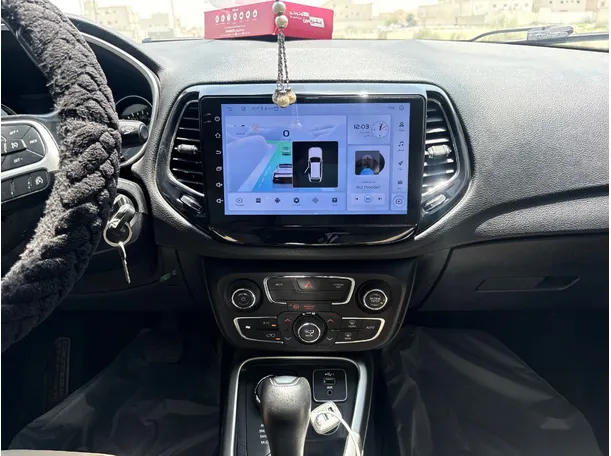 Car image 21