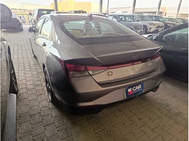 Car image 7