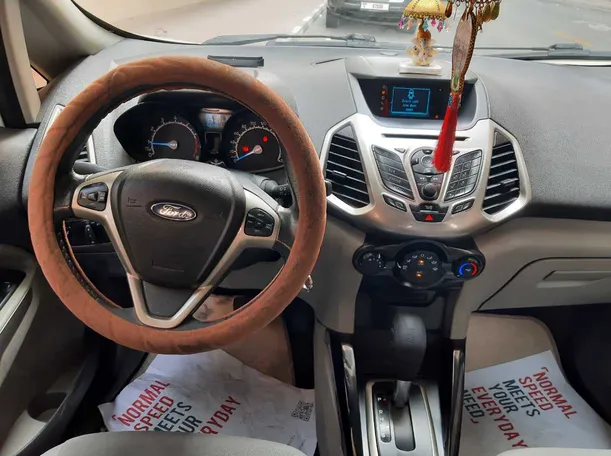 Car image 17