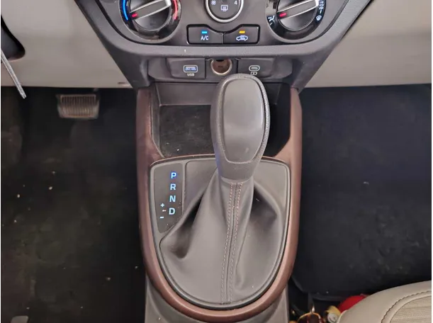 Car image 22