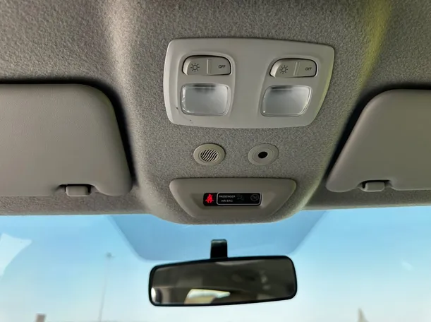Car image 25