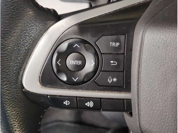 Car image 30