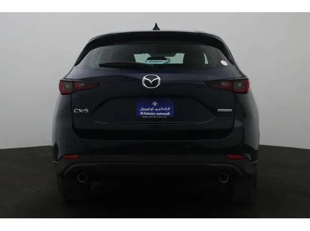Car image 12