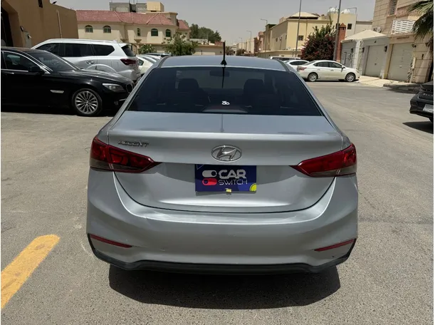 Car image 6