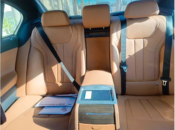 Car image 28