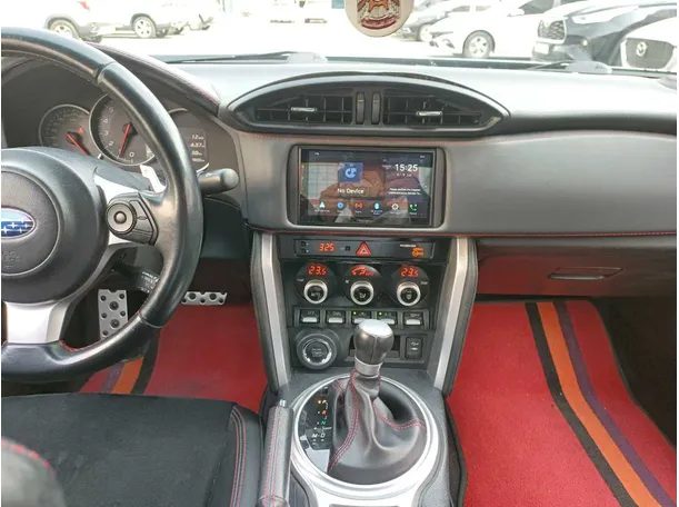 Car image 16