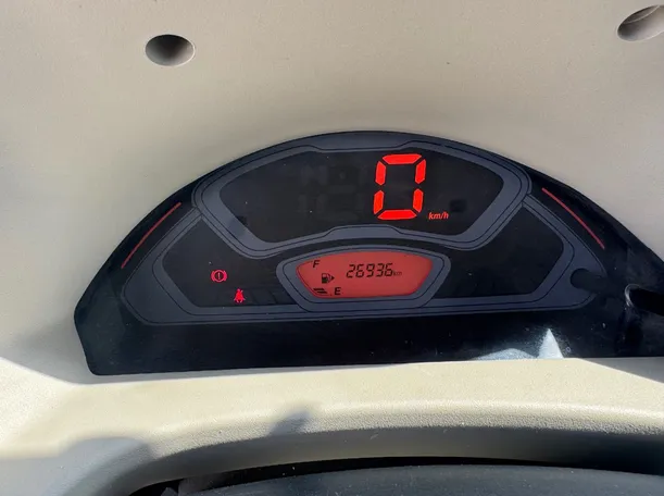 Car image 17