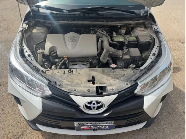 Car image 20