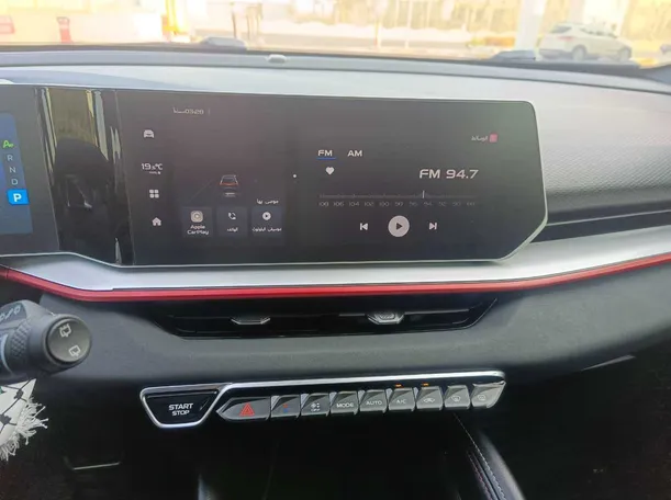 Car image 25