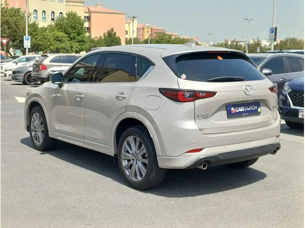 Car image 7