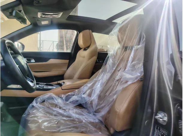 Car image 13