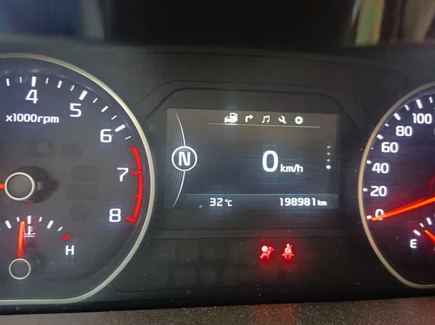 Car image 27