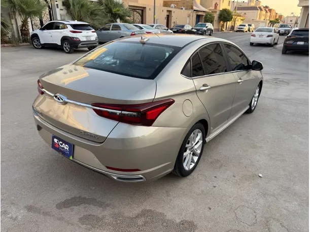 Car image 5