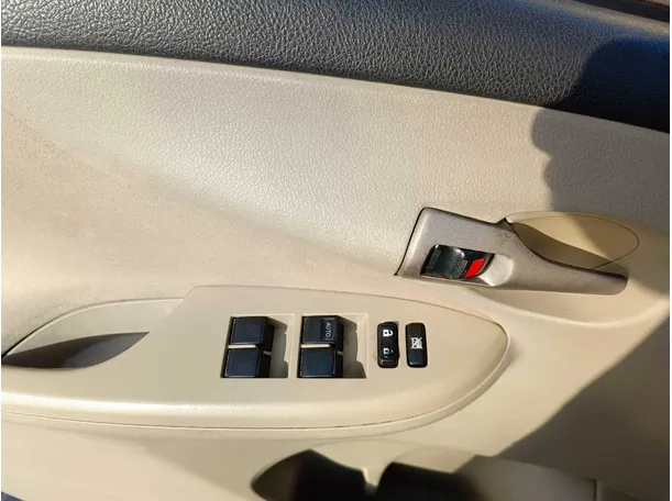 Car image 32