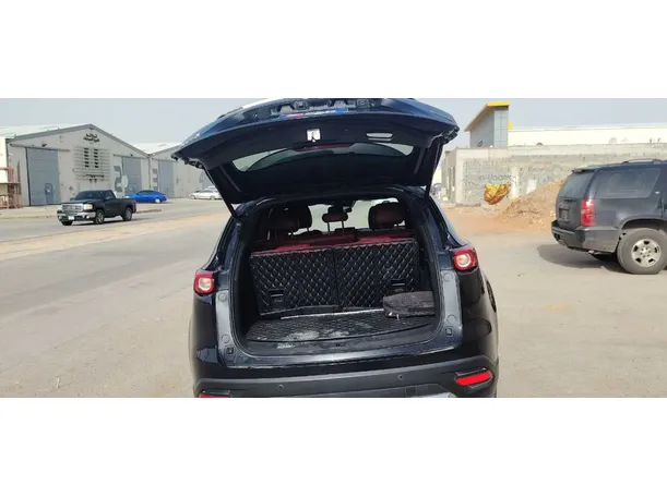 Car image 24