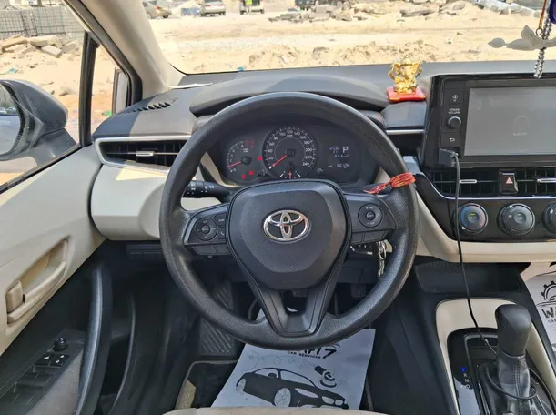 Car image 18