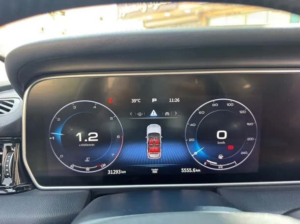 Car image 21