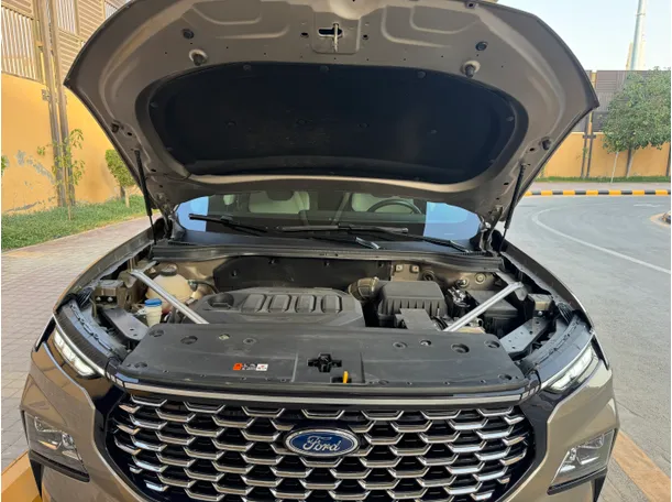Car image 10