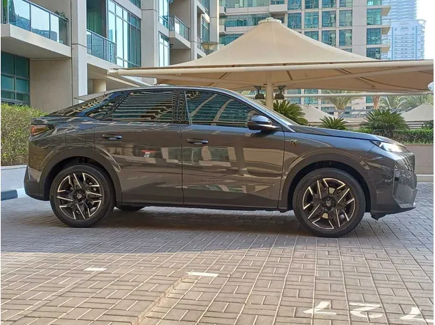 Car image 8