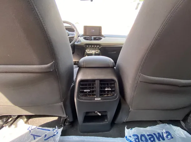 Car image 25