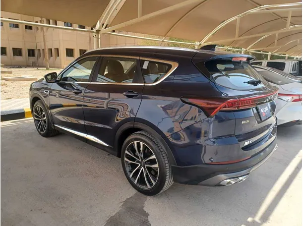 Car image 7