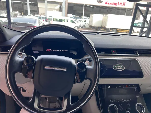 Car image 24