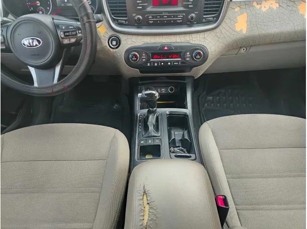 Car image 22