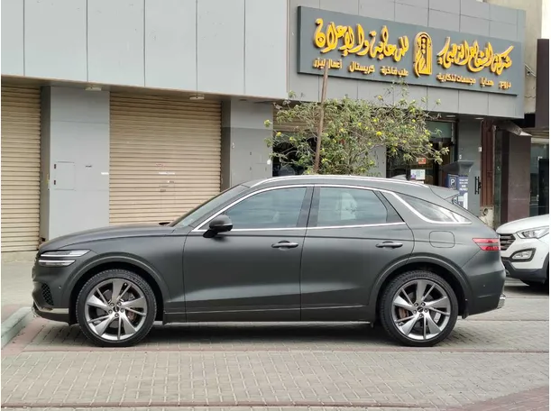 Car image 8