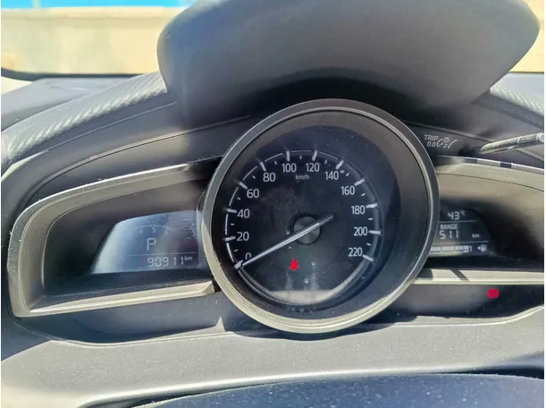 Car image 25