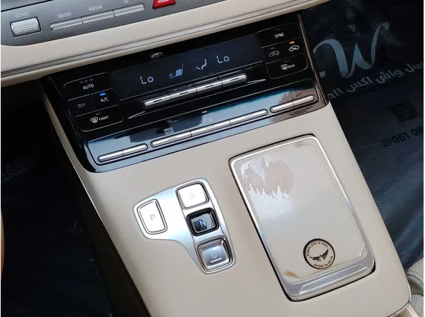 Car image 21