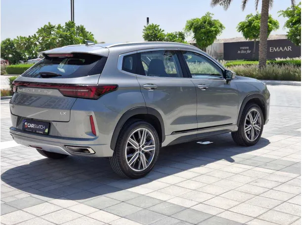 Car image 5