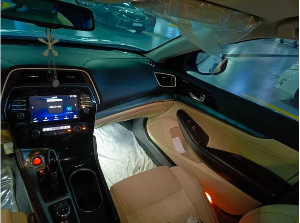 Car image 22