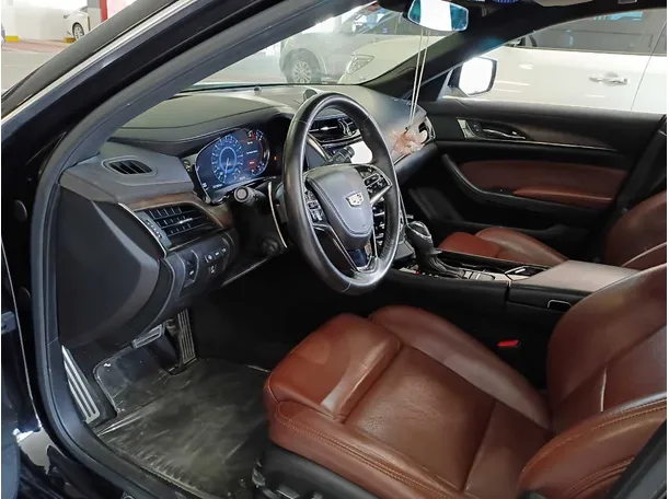 Car image 11