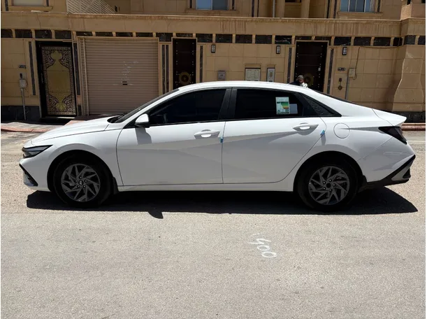 Car image 8