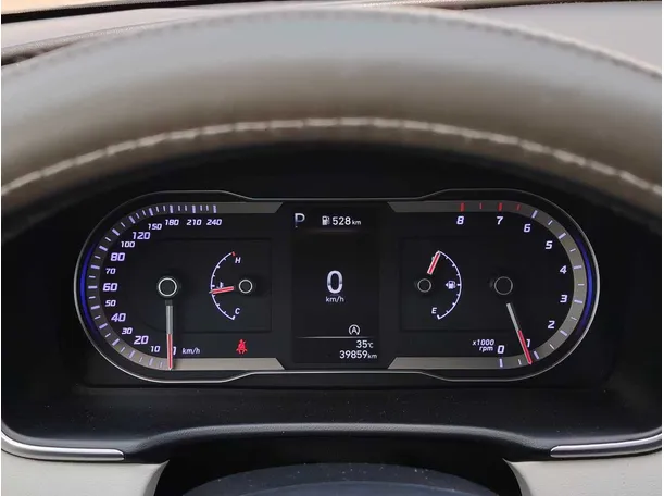 Car image 27