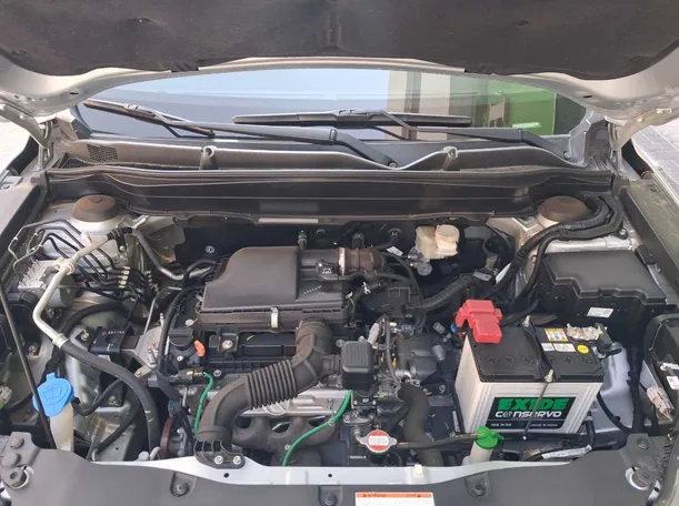 Car image 19